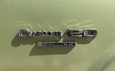 Chevrolet-C20-1972-green-2