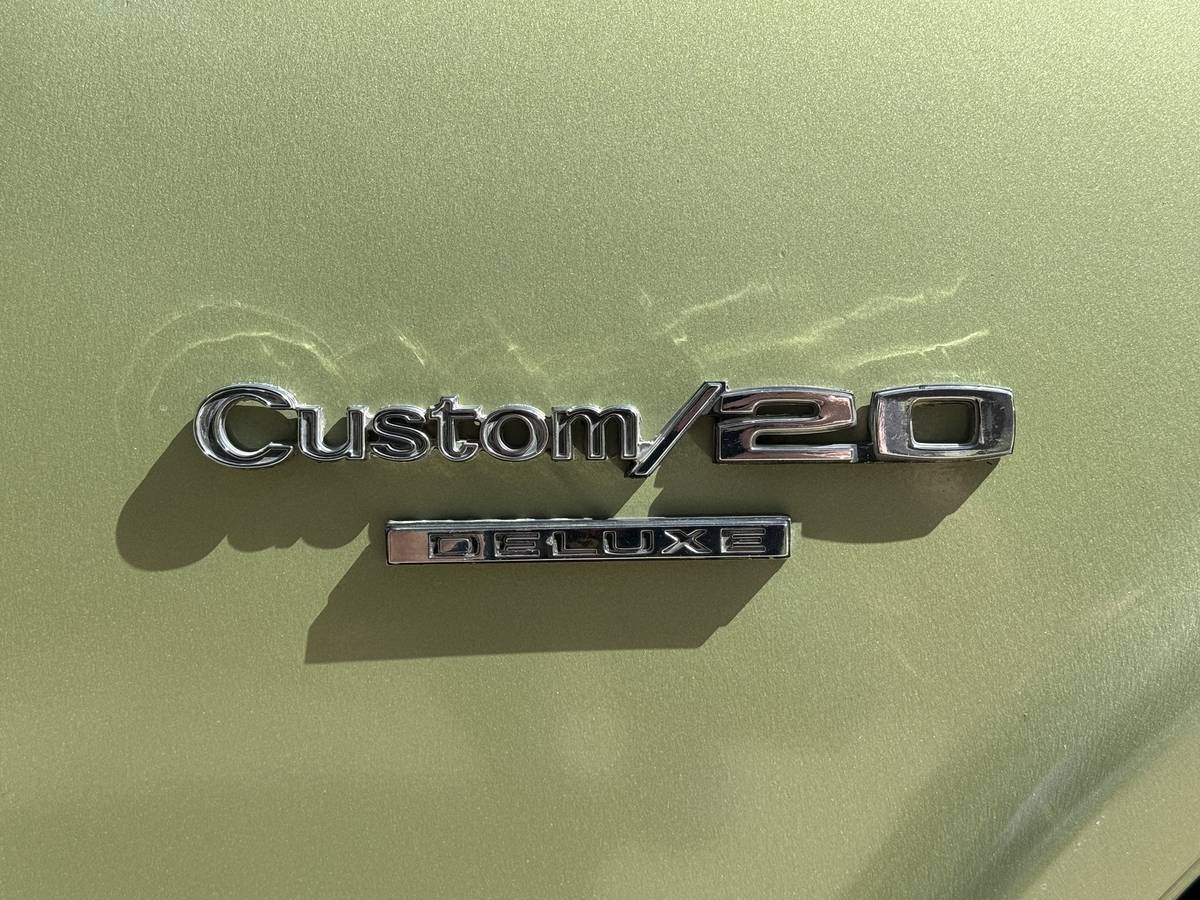 Chevrolet-C20-1972-green-2