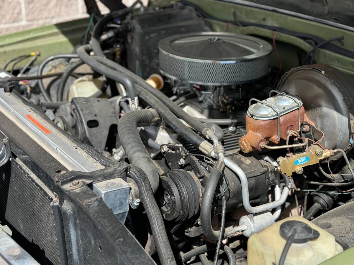Chevrolet-C20-1972-green-3