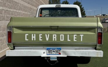 Chevrolet-C20-1972-green-4