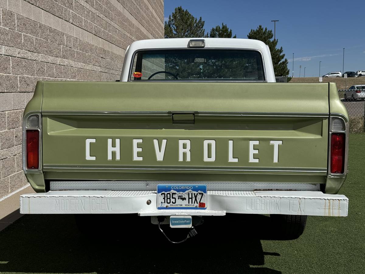 Chevrolet-C20-1972-green-4