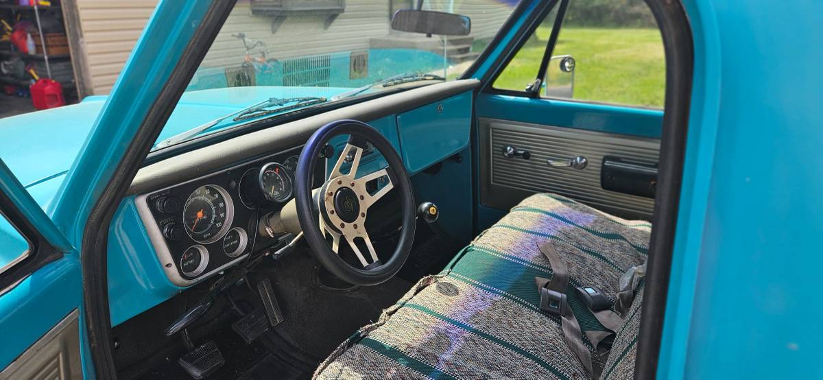 Chevrolet-C20-fleet-side-pickup-truck-1968-green-1