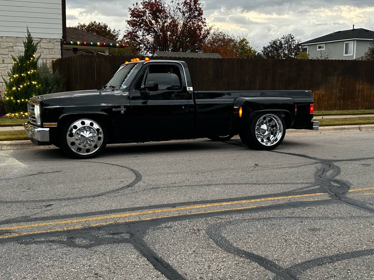 Chevrolet-C30-1982-black-19