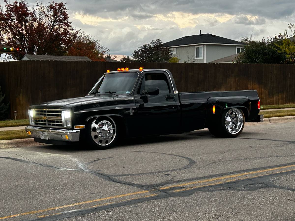 Chevrolet-C30-1982-black-2