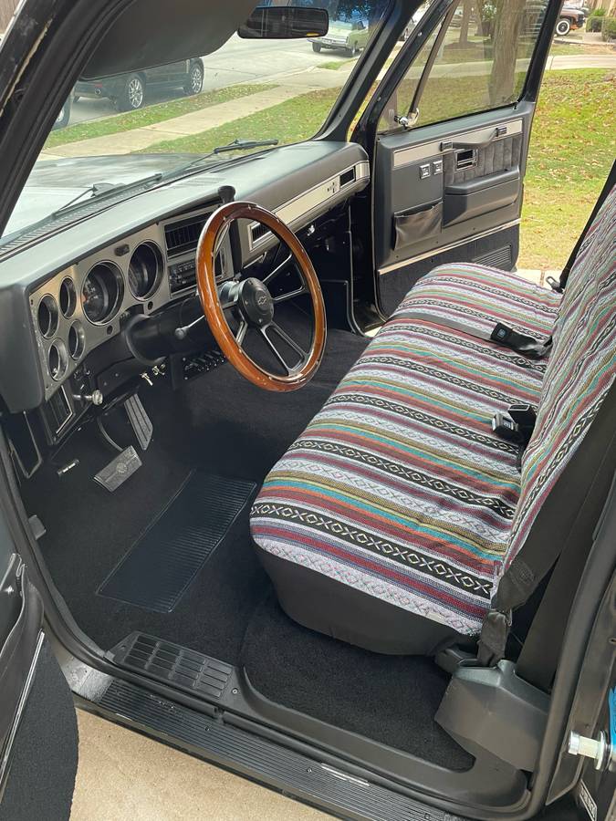 Chevrolet-C30-1982-black-21