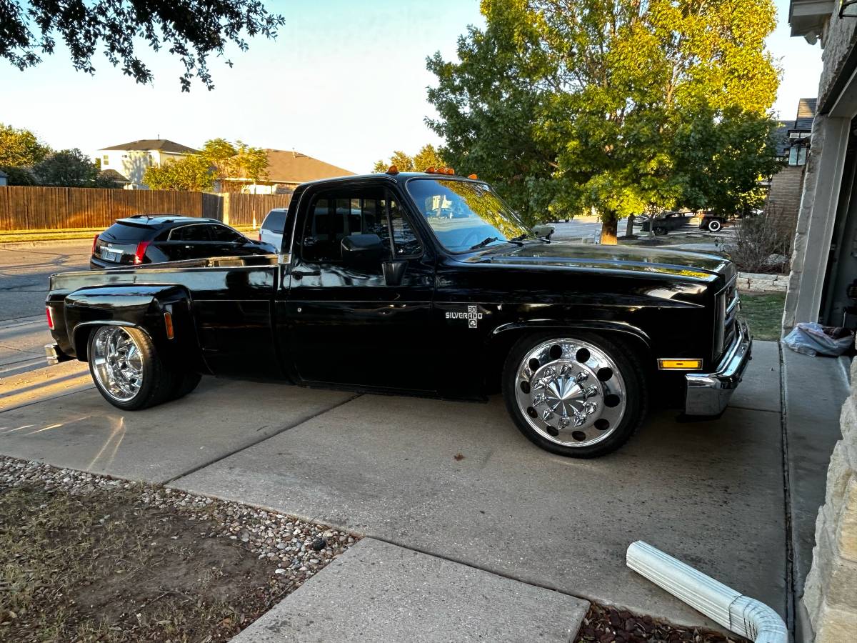 Chevrolet-C30-1982-black-5