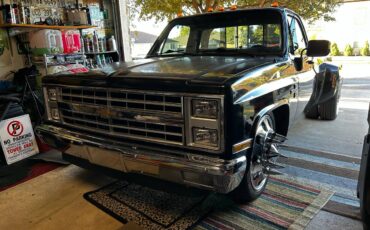 Chevrolet-C30-1982-black-6