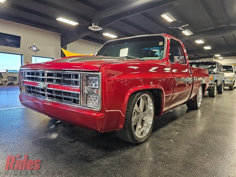 Chevrolet C/K Pickup 1500 1986 Truck