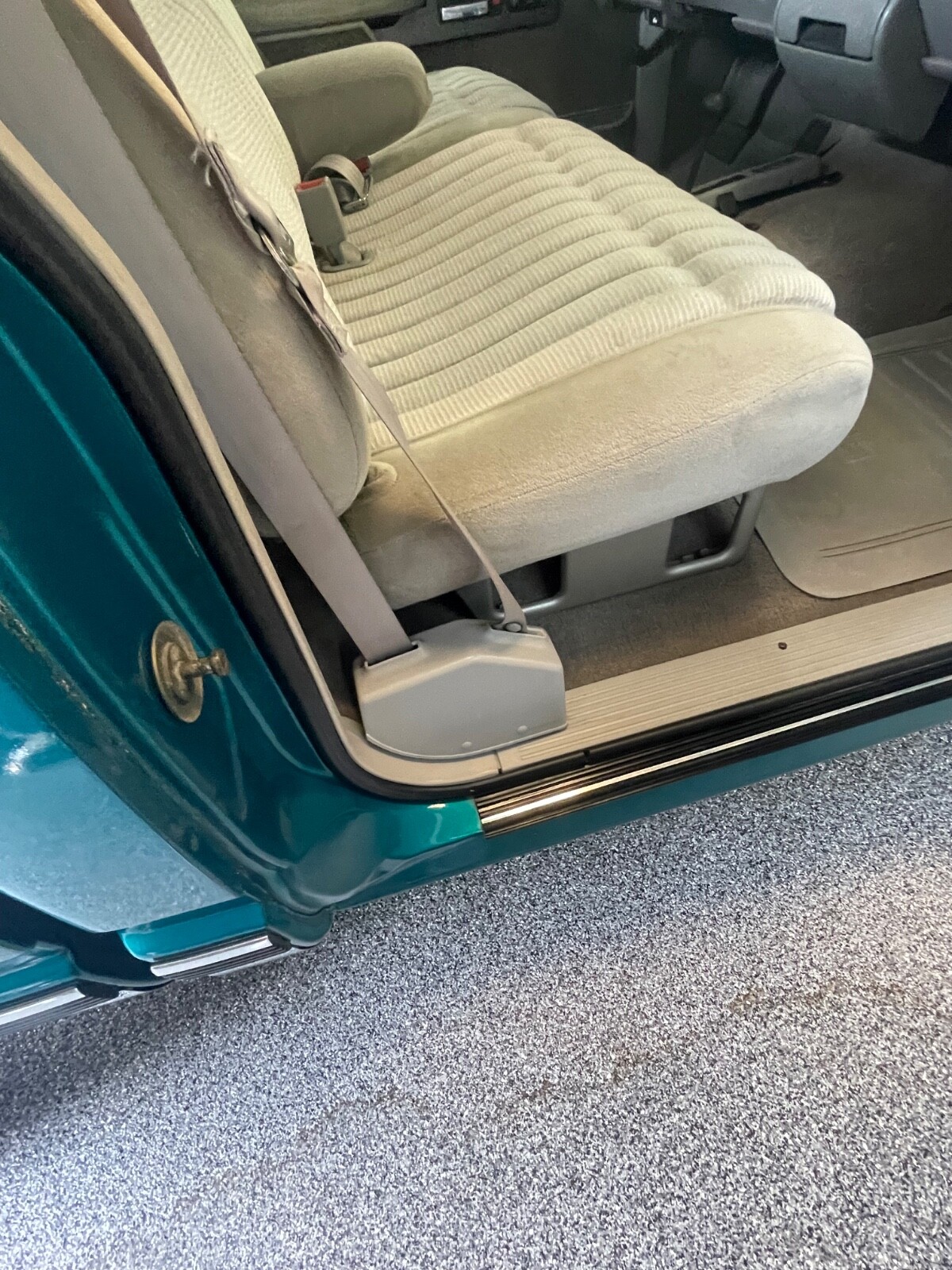 Chevrolet-CK-Pickup-1500-1993-Standard-Cab-Pickup-11