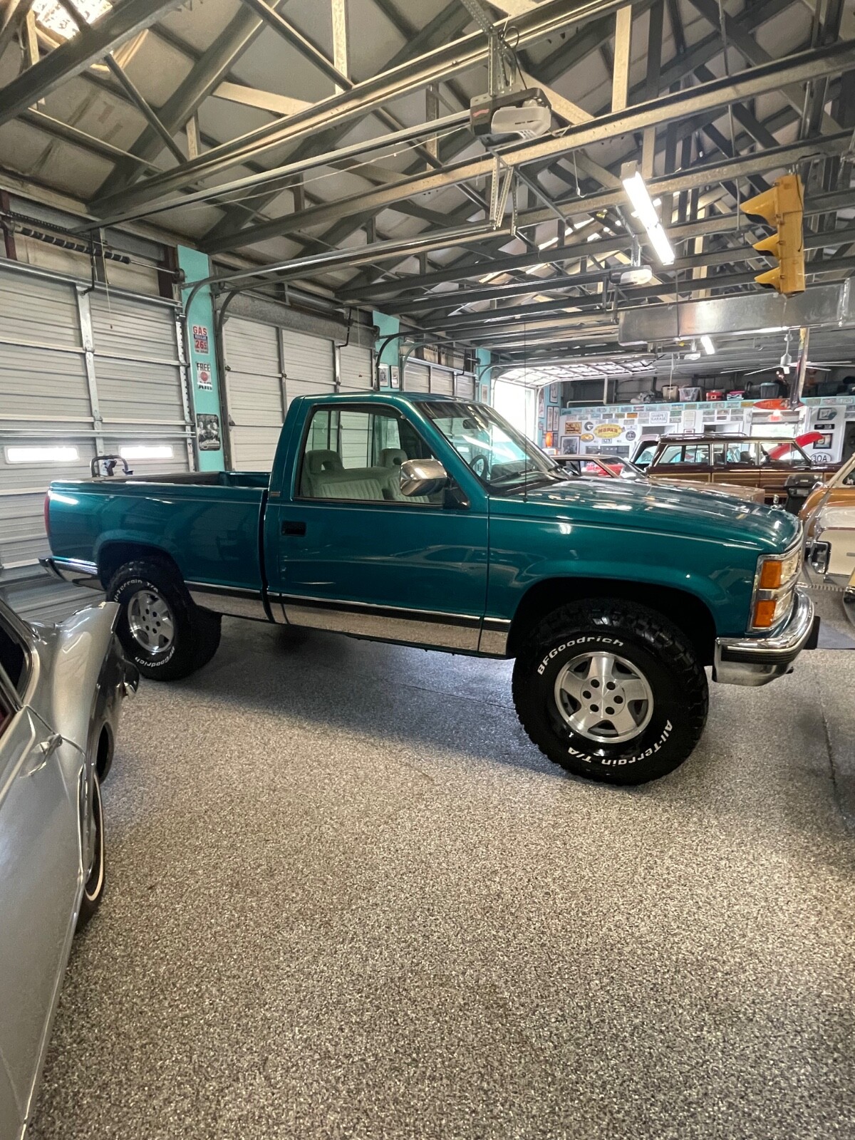 Chevrolet-CK-Pickup-1500-1993-Standard-Cab-Pickup-2