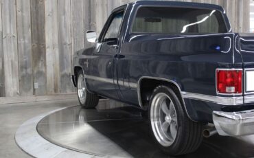 Chevrolet-CK-Pickup-1986-Beautiful-RestoMod-10