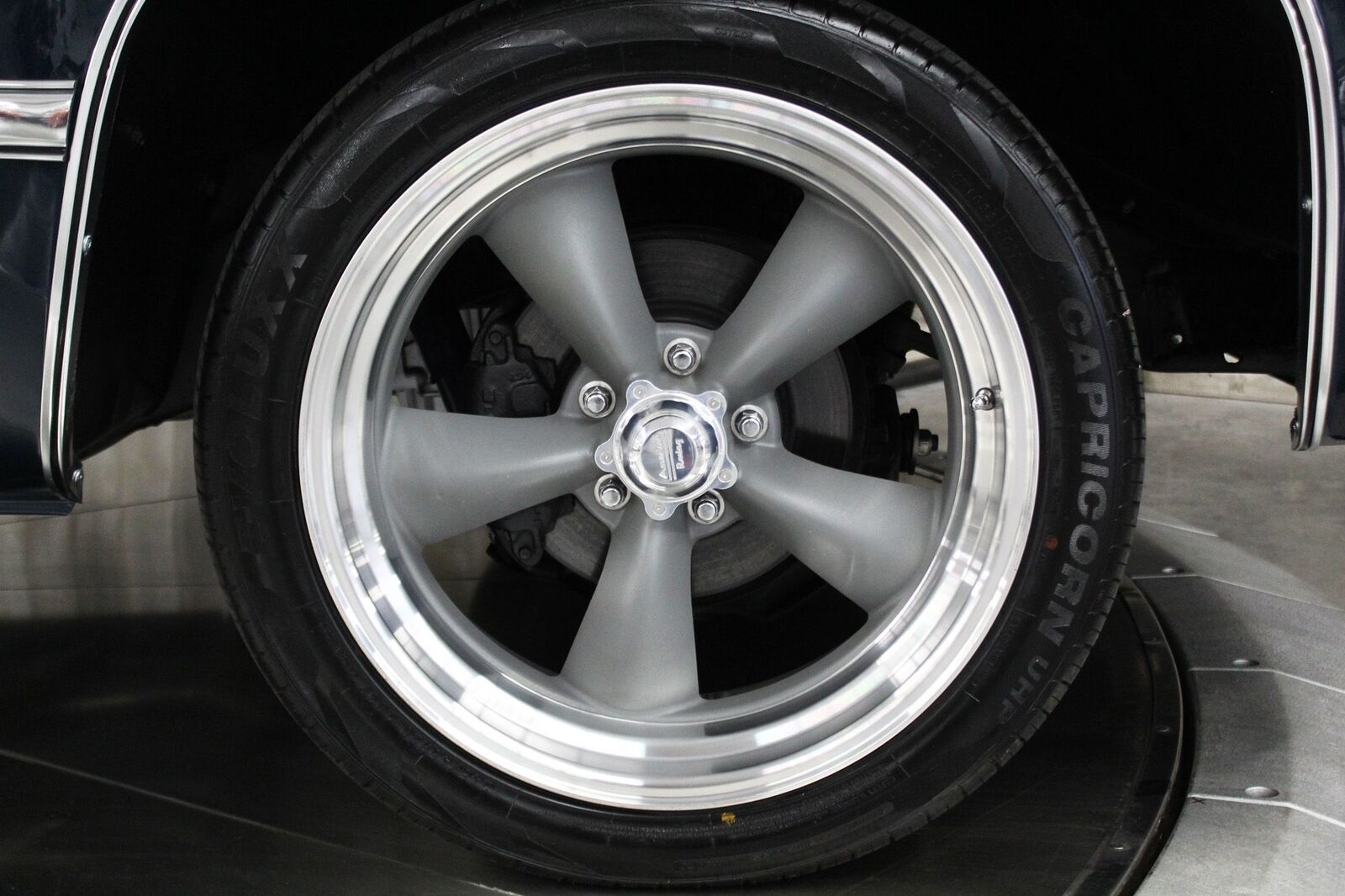 Chevrolet-CK-Pickup-1986-Beautiful-RestoMod-18