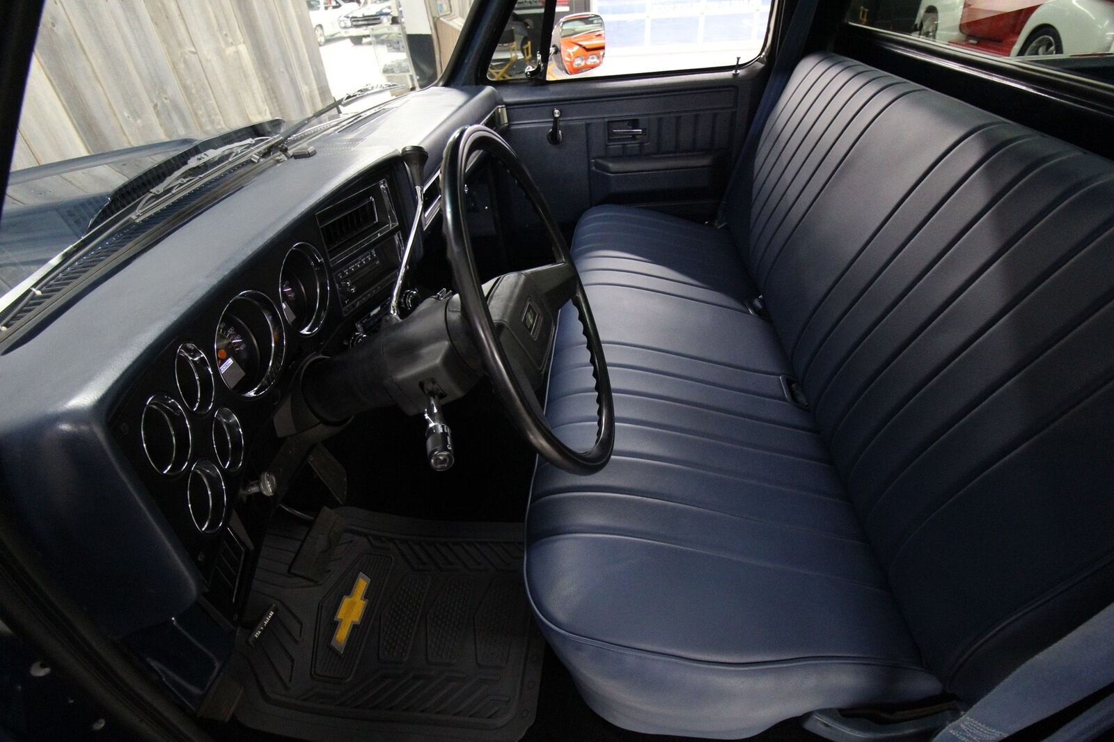 Chevrolet-CK-Pickup-1986-Beautiful-RestoMod-29