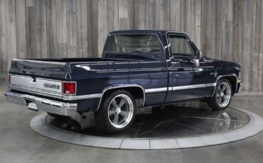 Chevrolet-CK-Pickup-1986-Beautiful-RestoMod-3
