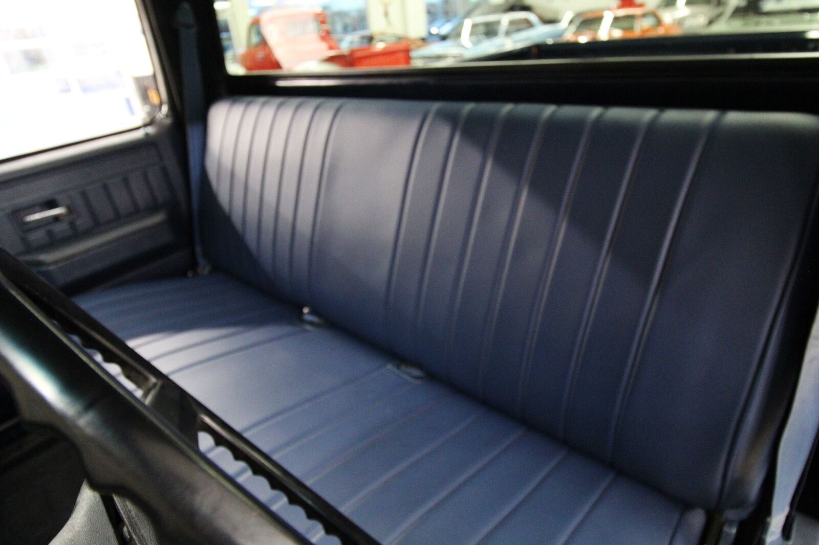Chevrolet-CK-Pickup-1986-Beautiful-RestoMod-31
