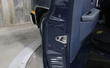 Chevrolet-CK-Pickup-1986-Beautiful-RestoMod-38