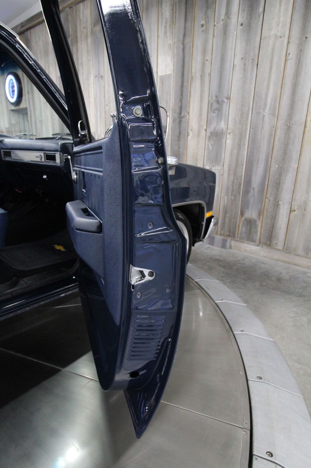 Chevrolet-CK-Pickup-1986-Beautiful-RestoMod-39