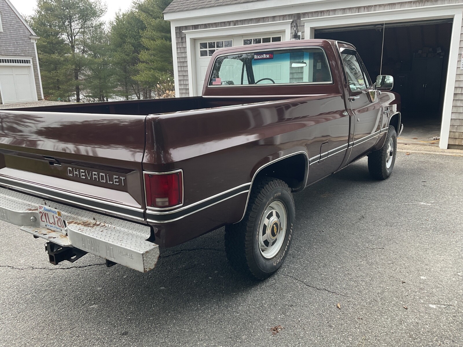 Chevrolet-CK-Pickup-2500-1982-Standard-Cab-Pickup-1