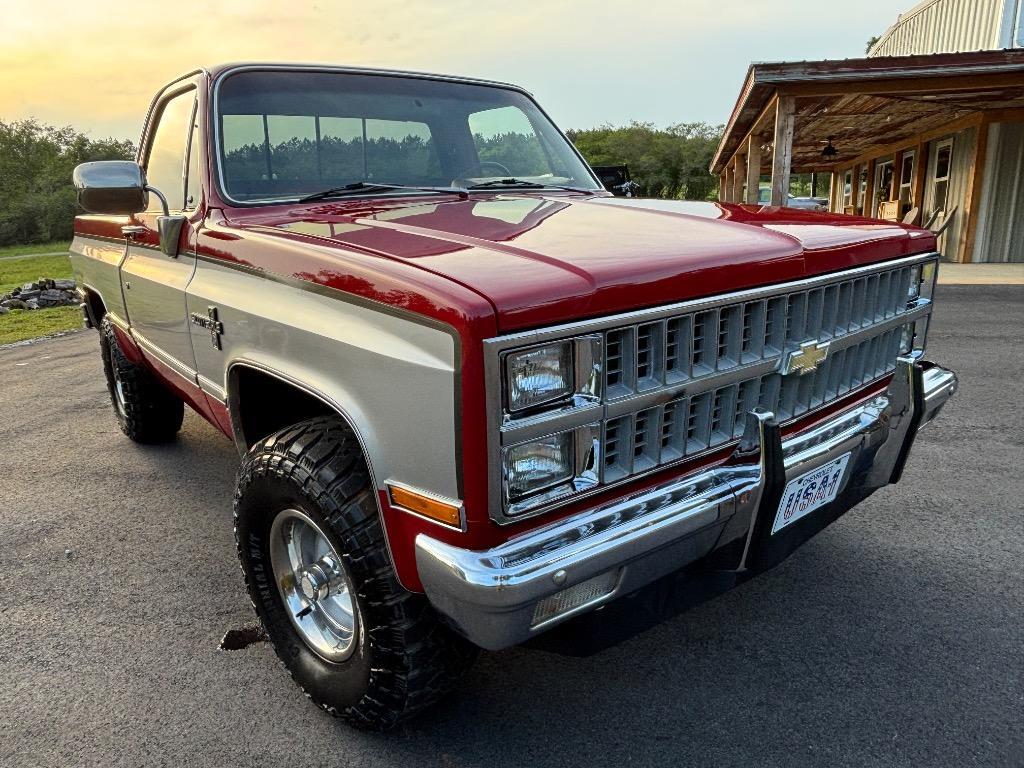 Chevrolet-CK10-4x4-100-Frame-off-1982-4x4-1