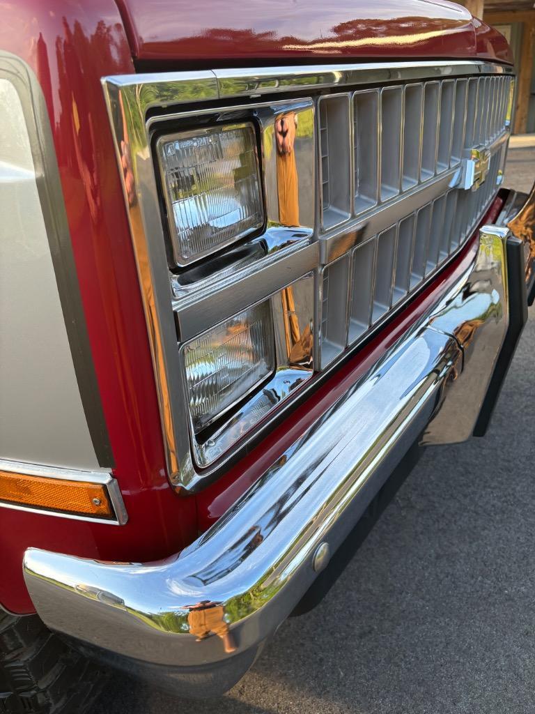 Chevrolet-CK10-4x4-100-Frame-off-1982-4x4-10