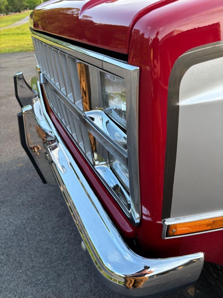 Chevrolet-CK10-4x4-100-Frame-off-1982-4x4-24