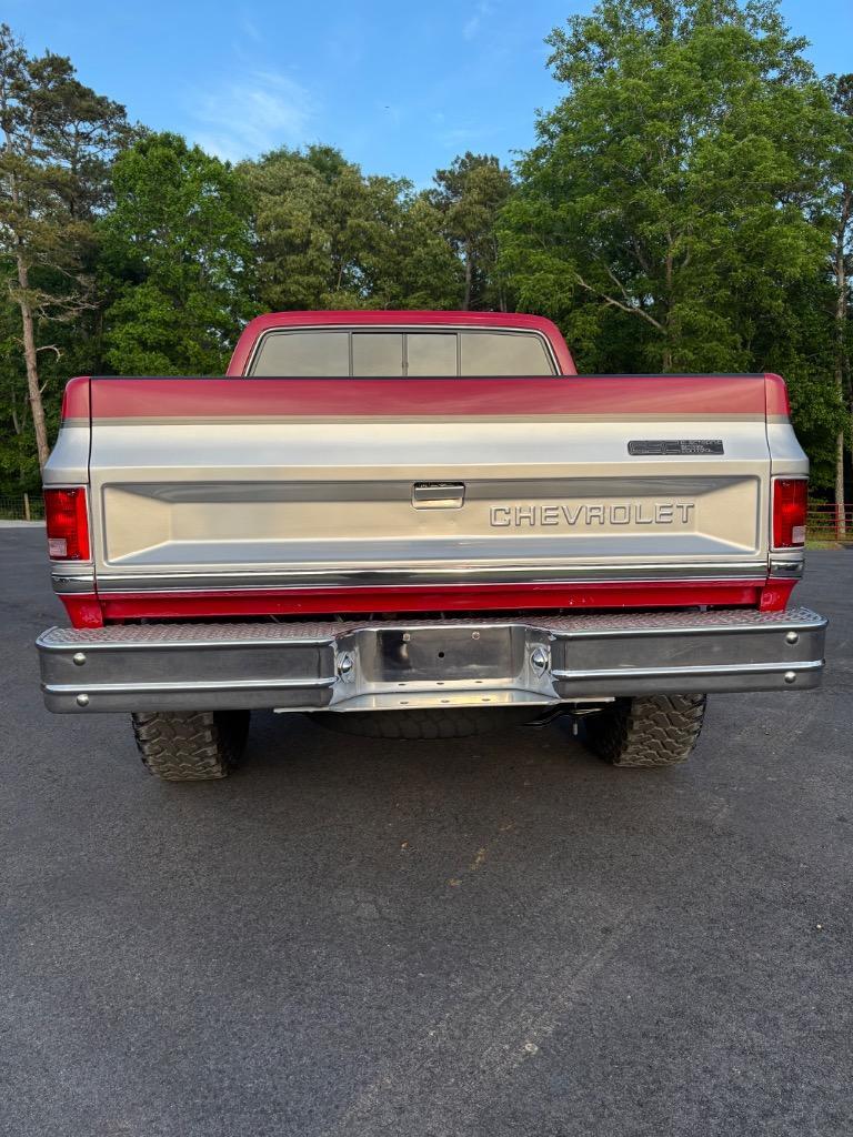 Chevrolet-CK10-4x4-100-Frame-off-1982-4x4-4