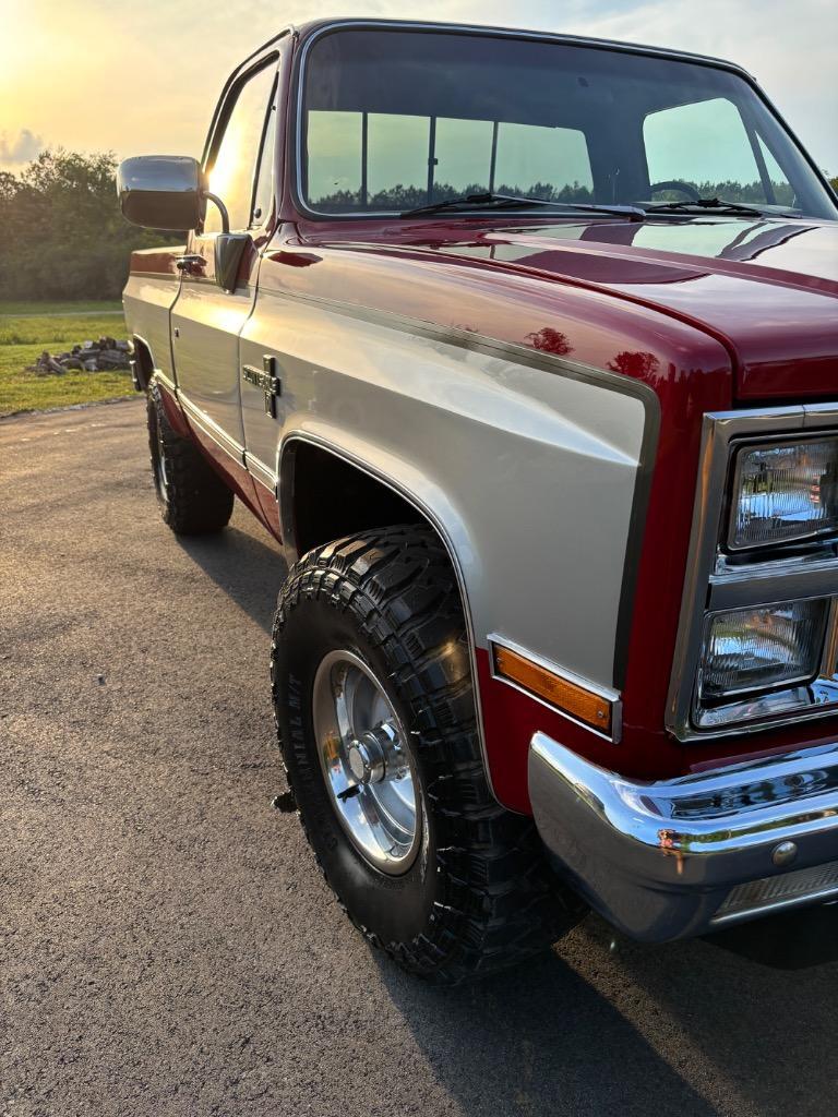 Chevrolet-CK10-4x4-100-Frame-off-1982-4x4-9