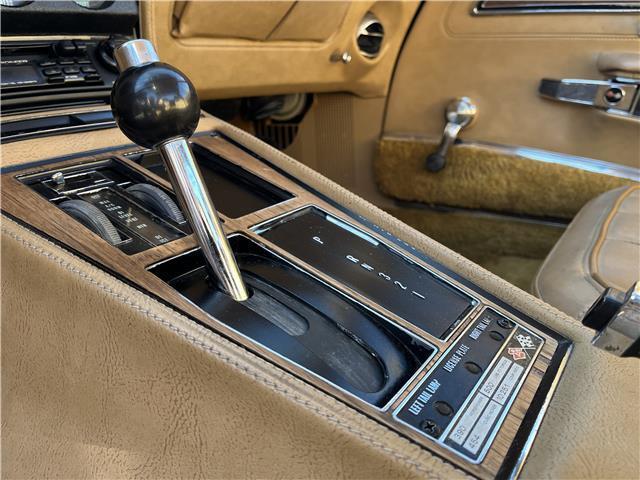 Chevrolet-CORVETTE-454-1970-COUPE-23