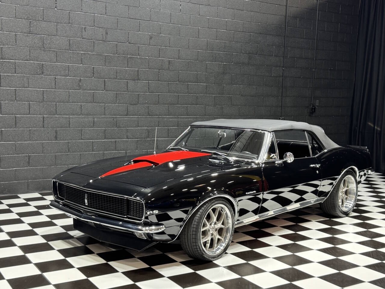Chevrolet-Camaro-1967-Convertible-2