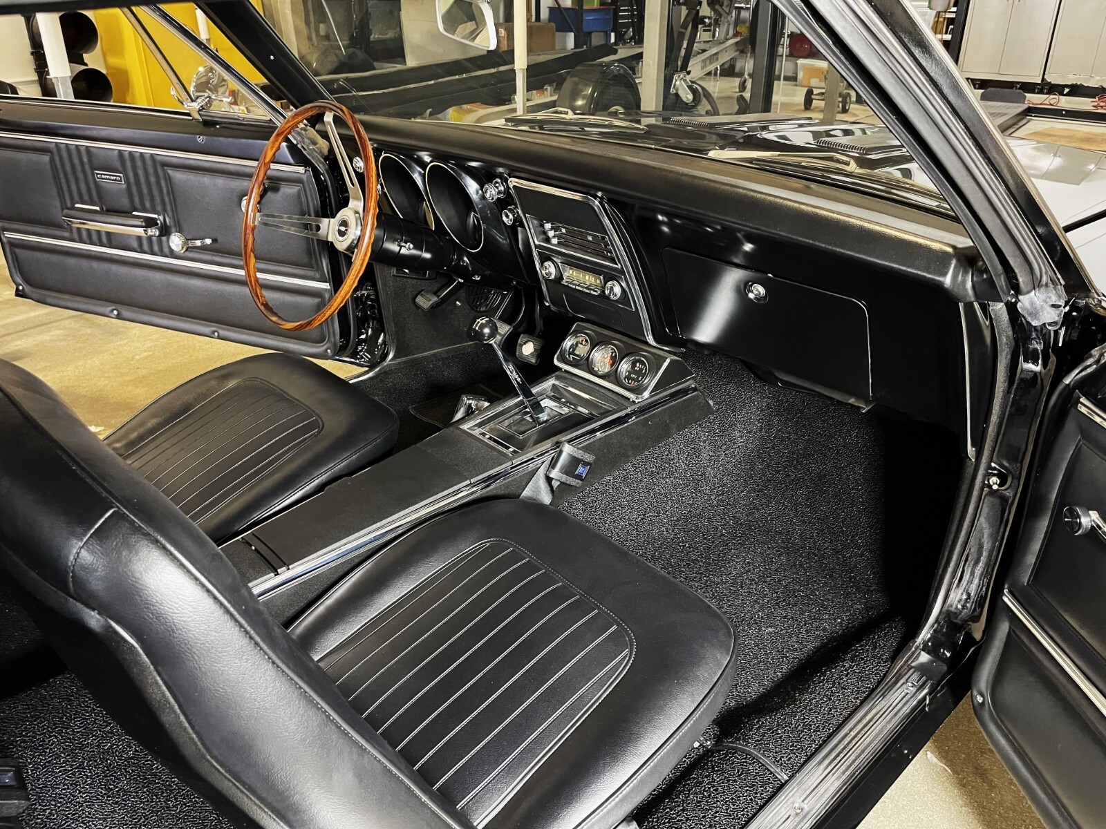 Chevrolet-Camaro-1967-Coupe-11