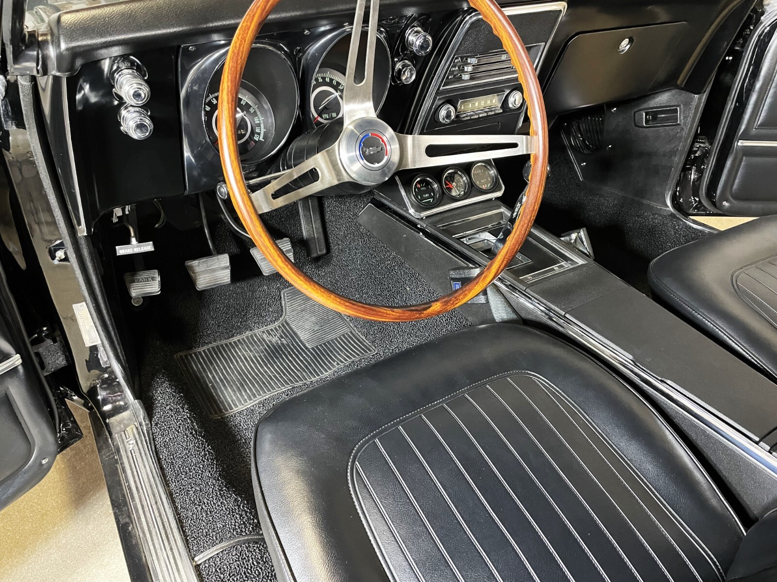 Chevrolet-Camaro-1967-Coupe-12