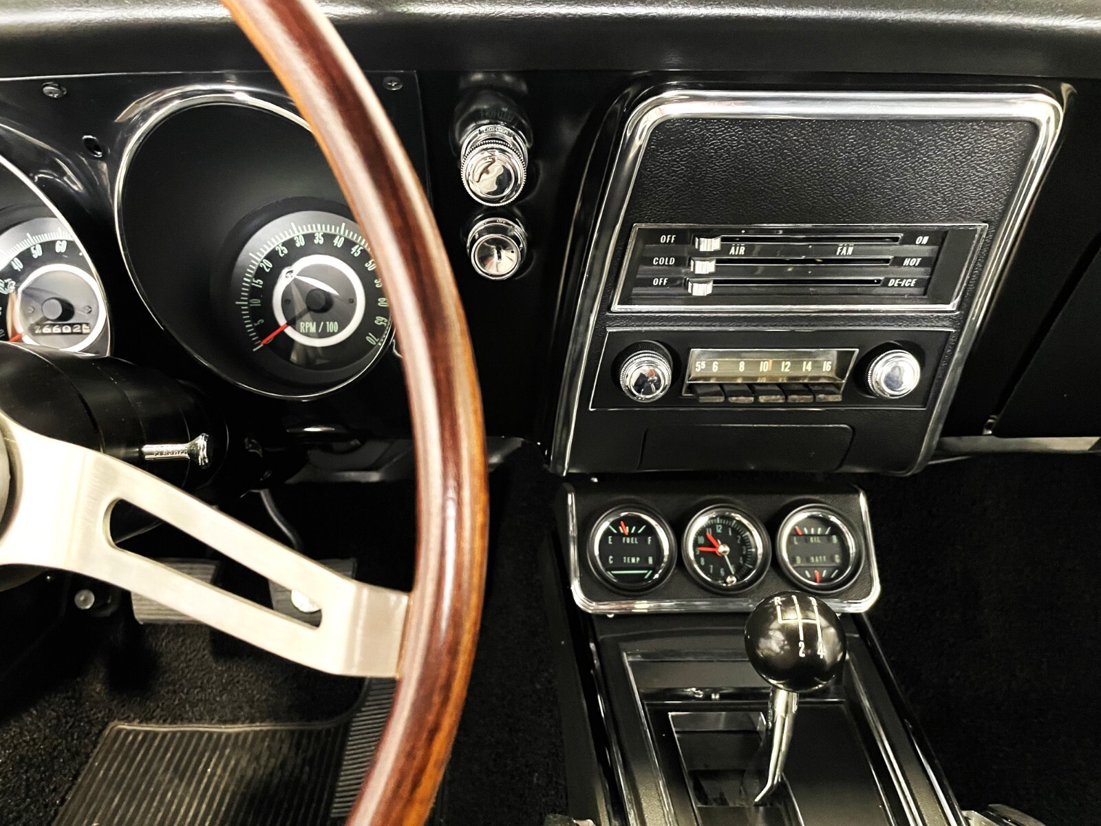 Chevrolet-Camaro-1967-Coupe-13