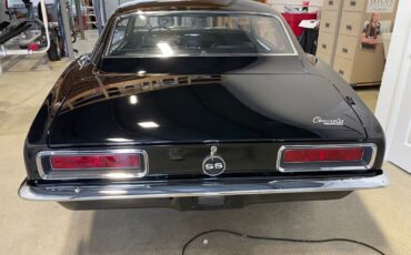 Chevrolet-Camaro-1967-Coupe-4