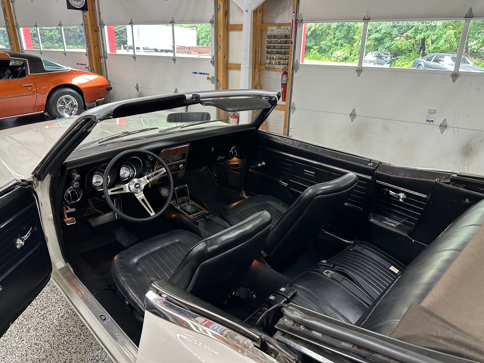 Chevrolet-Camaro-1968-Convertible-23