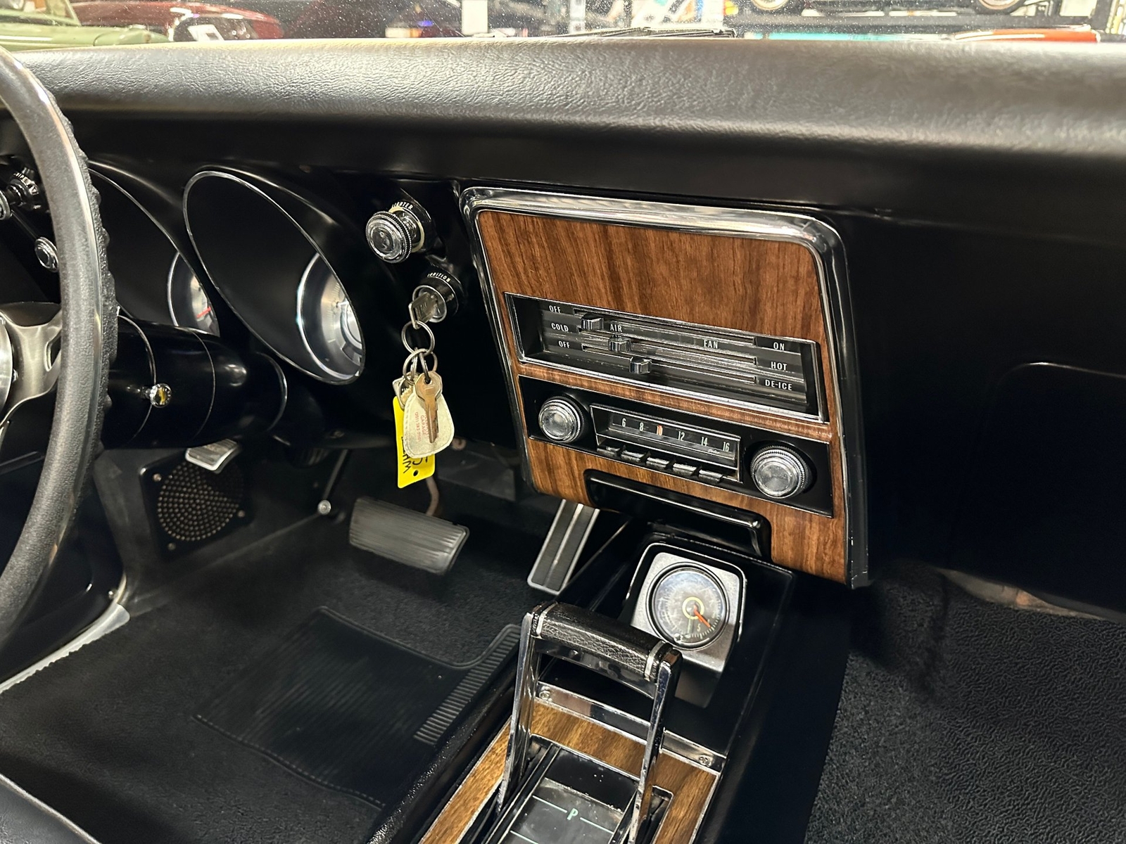 Chevrolet-Camaro-1968-Convertible-27