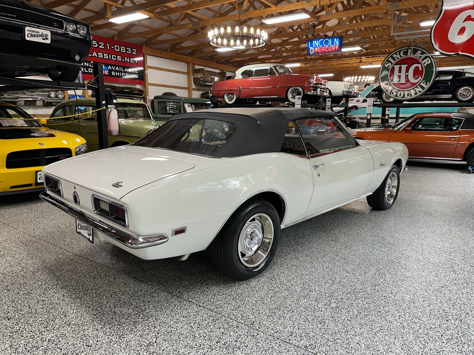 Chevrolet-Camaro-1968-Convertible-3