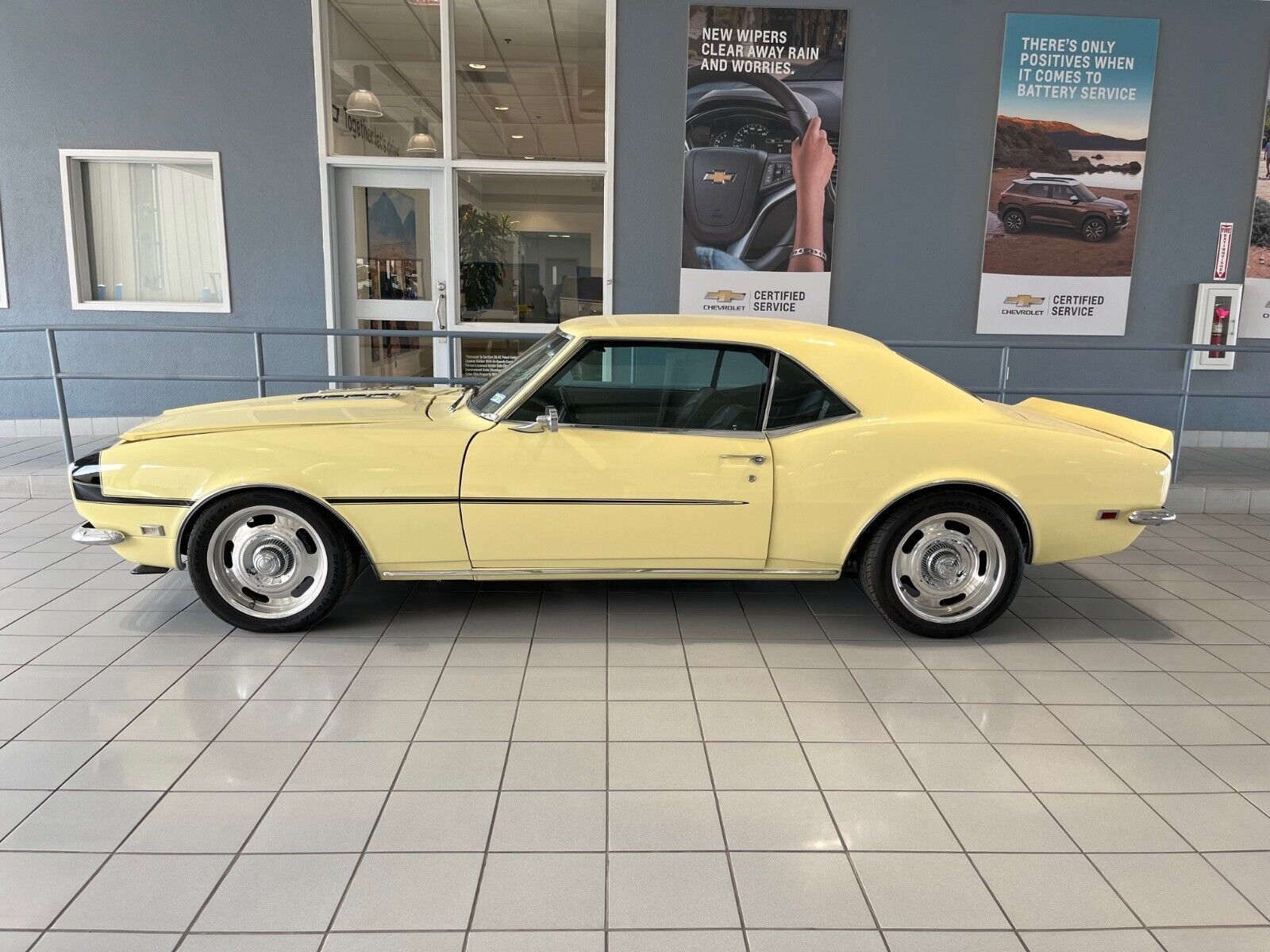 Chevrolet-Camaro-1968-Coupe-1