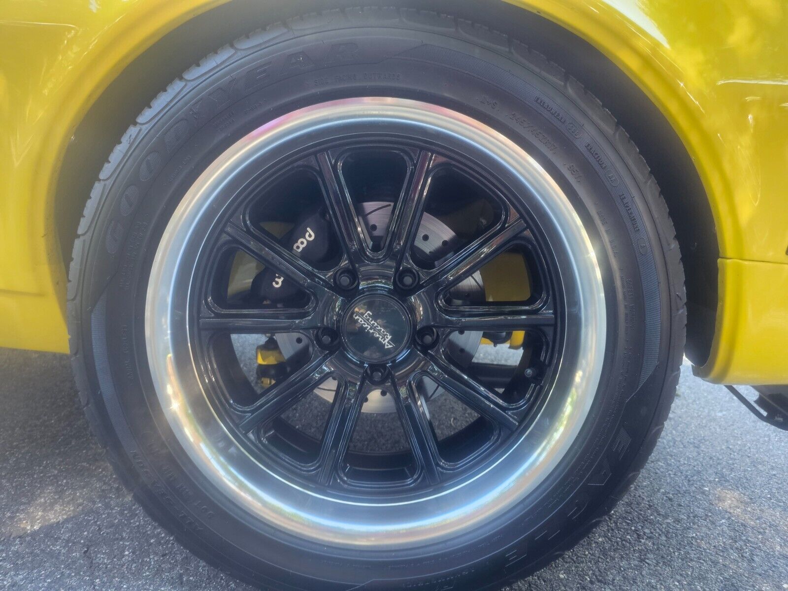 Chevrolet-Camaro-1968-Coupe-11