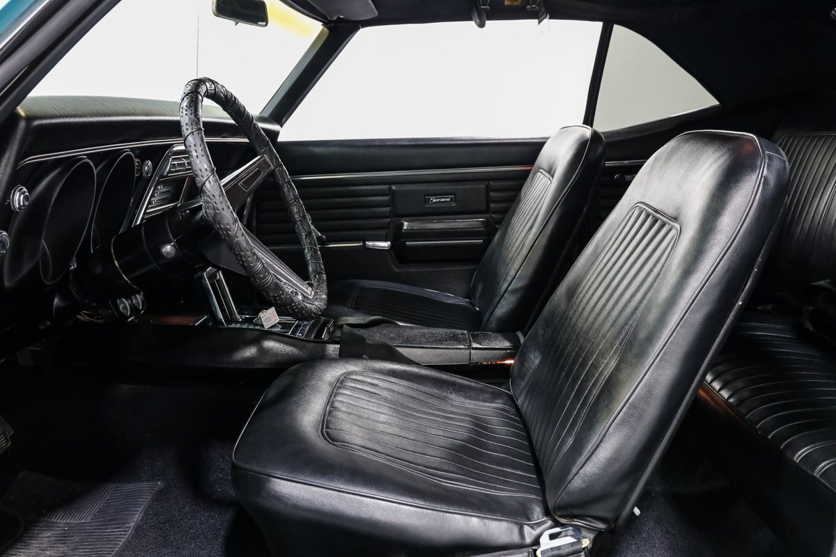 Chevrolet-Camaro-1968-Coupe-13