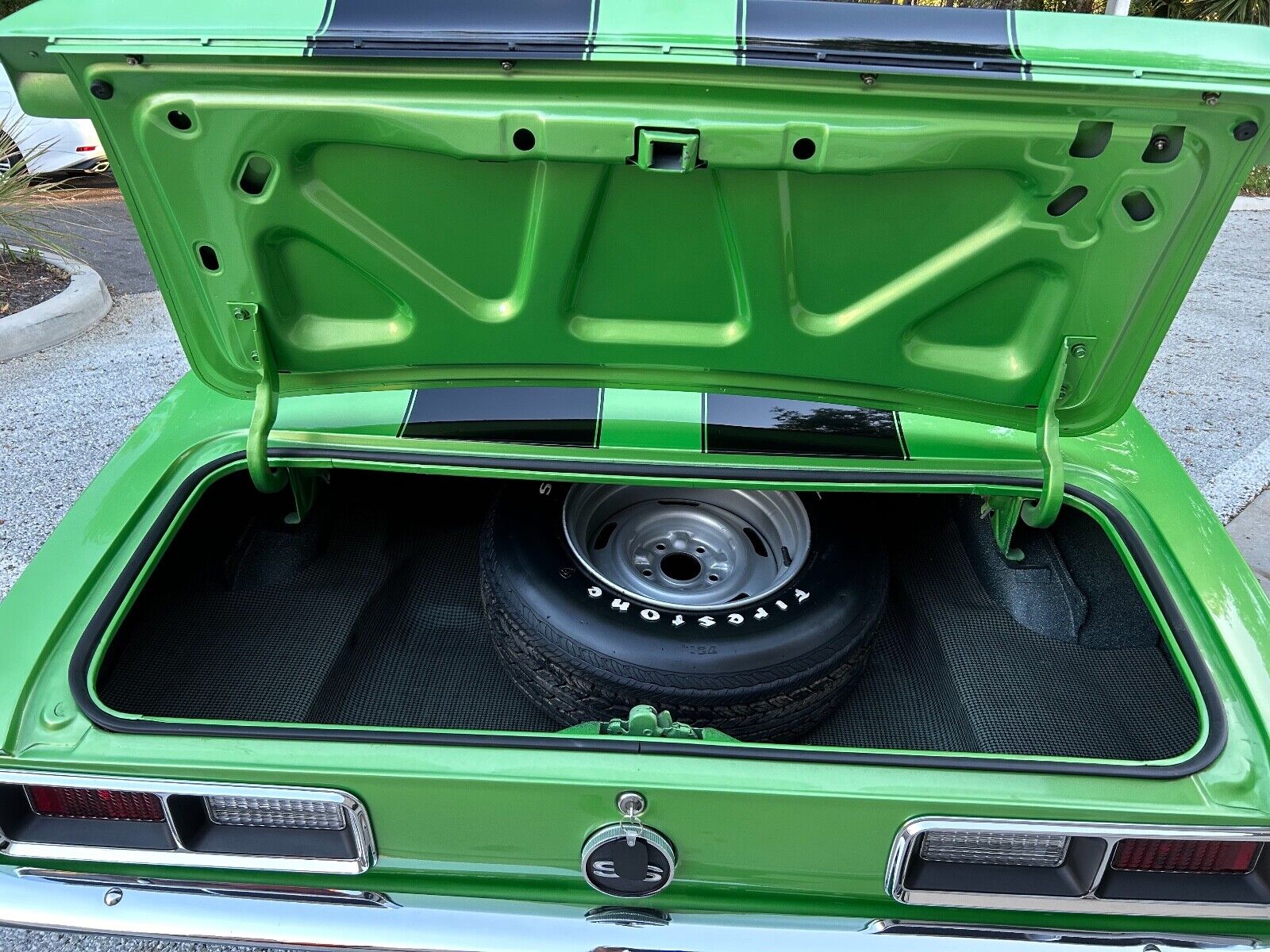 Chevrolet-Camaro-1968-Coupe-14