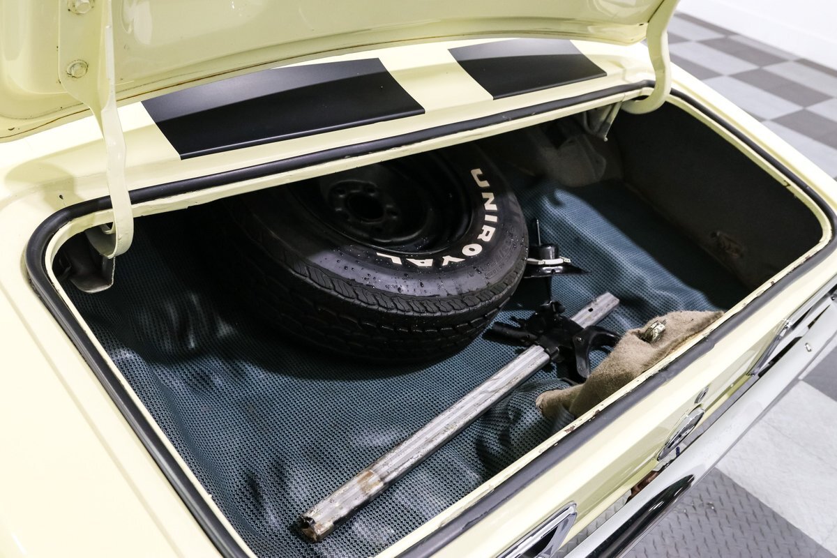 Chevrolet-Camaro-1968-Coupe-19