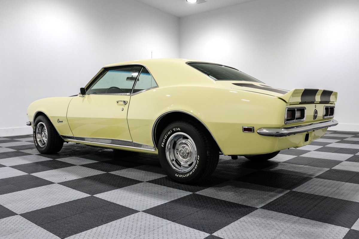 Chevrolet-Camaro-1968-Coupe-4