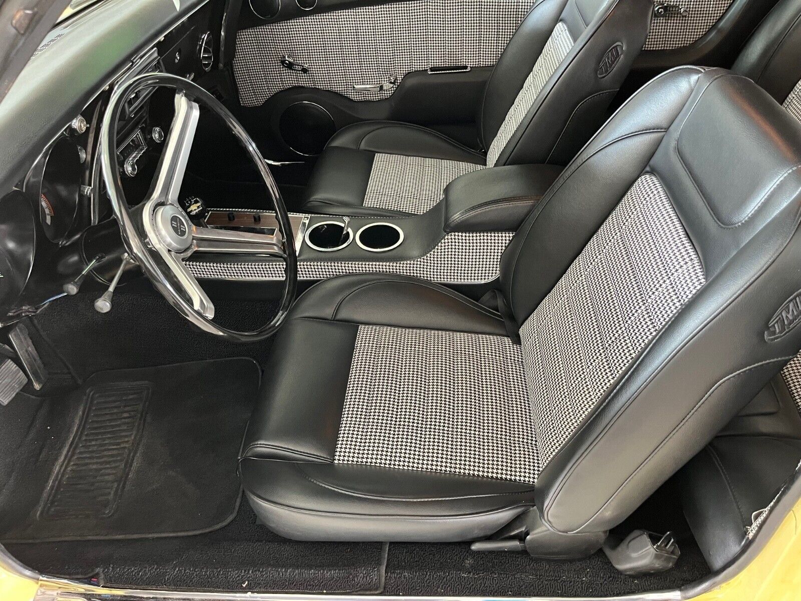 Chevrolet-Camaro-1968-Coupe-7