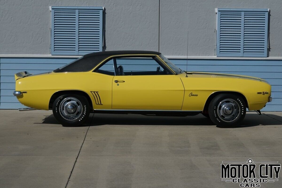 Chevrolet-Camaro-1969-1