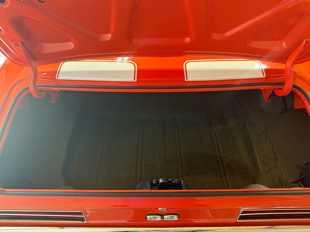 Chevrolet-Camaro-1969-American-Muscle-Car-17