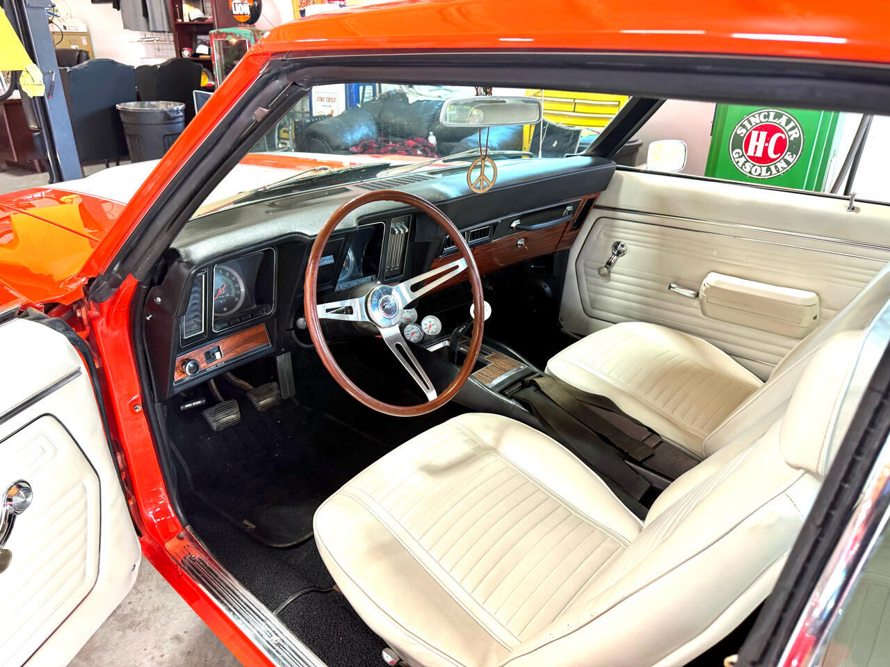 Chevrolet-Camaro-1969-American-Muscle-Car-20