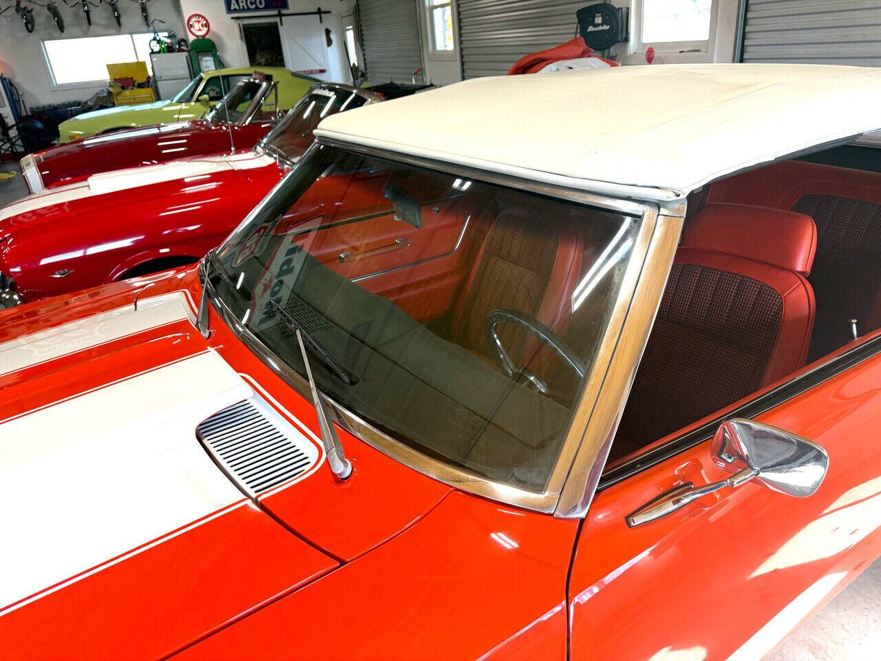 Chevrolet-Camaro-1969-American-Muscle-Car-28