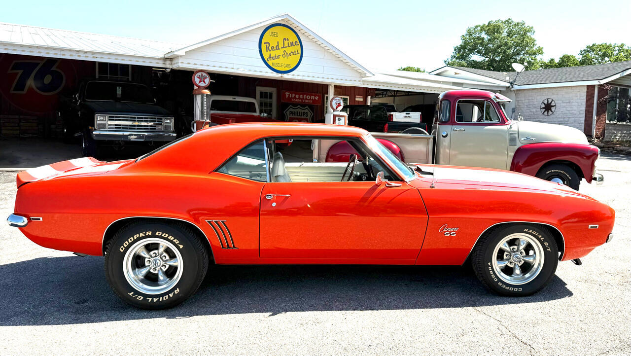 Chevrolet-Camaro-1969-American-Muscle-Car-3