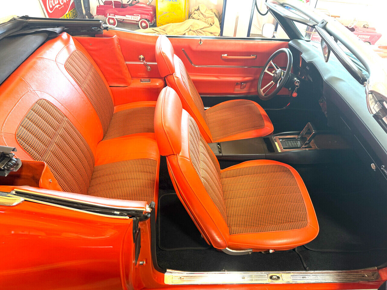 Chevrolet-Camaro-1969-American-Muscle-Car-33