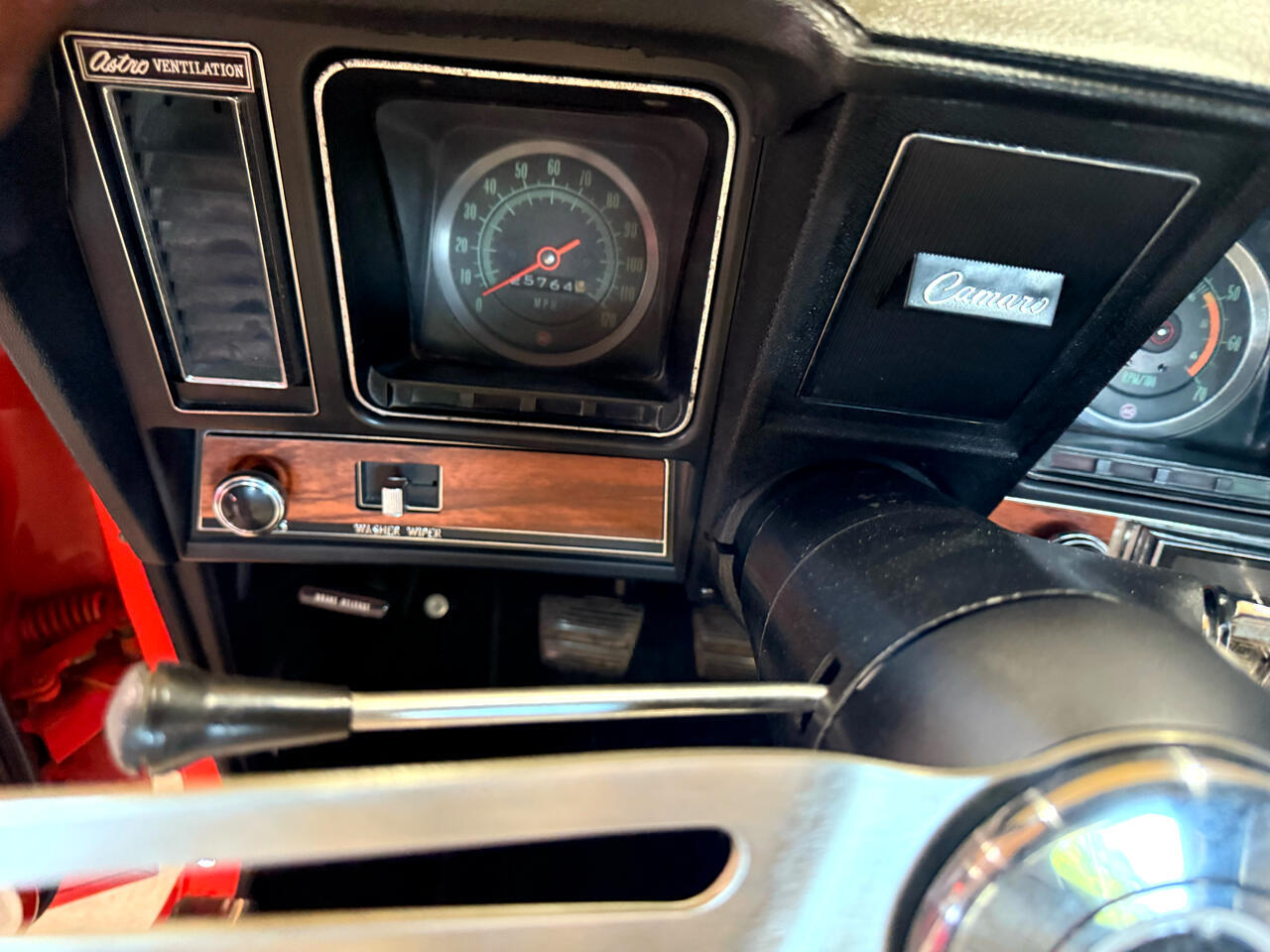 Chevrolet-Camaro-1969-American-Muscle-Car-35